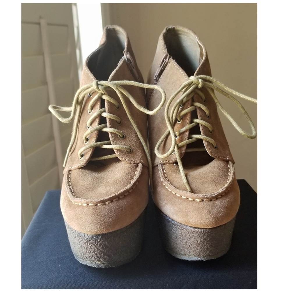 Woman Shoes